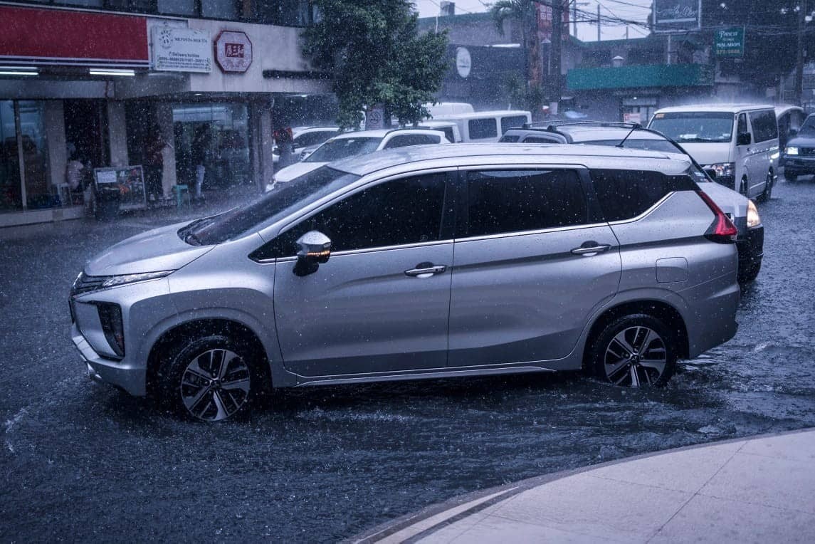 Pengecekan Kendaraan dan Persiapan Berkendara Saat Musim Hujan