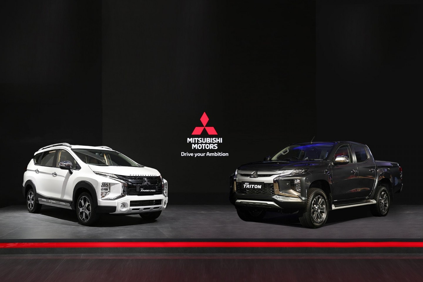 Mitsubishi New Xpander Cross dan Triton Raih Penghargaan dari Otomotif Award 2022