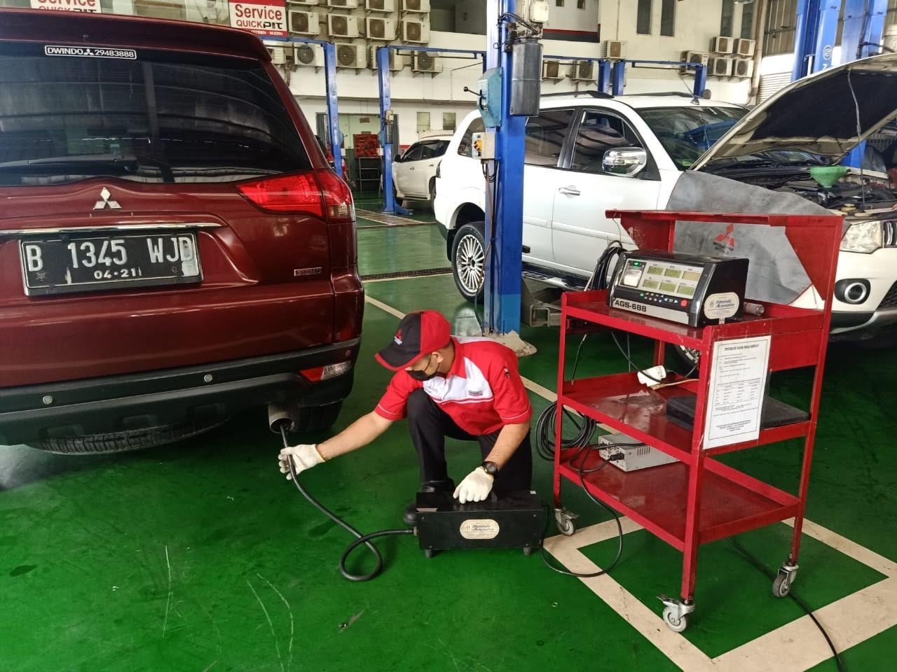 Layanan Uji Emisi Hadir di Bengkel Resmi Mitsubishi Motors