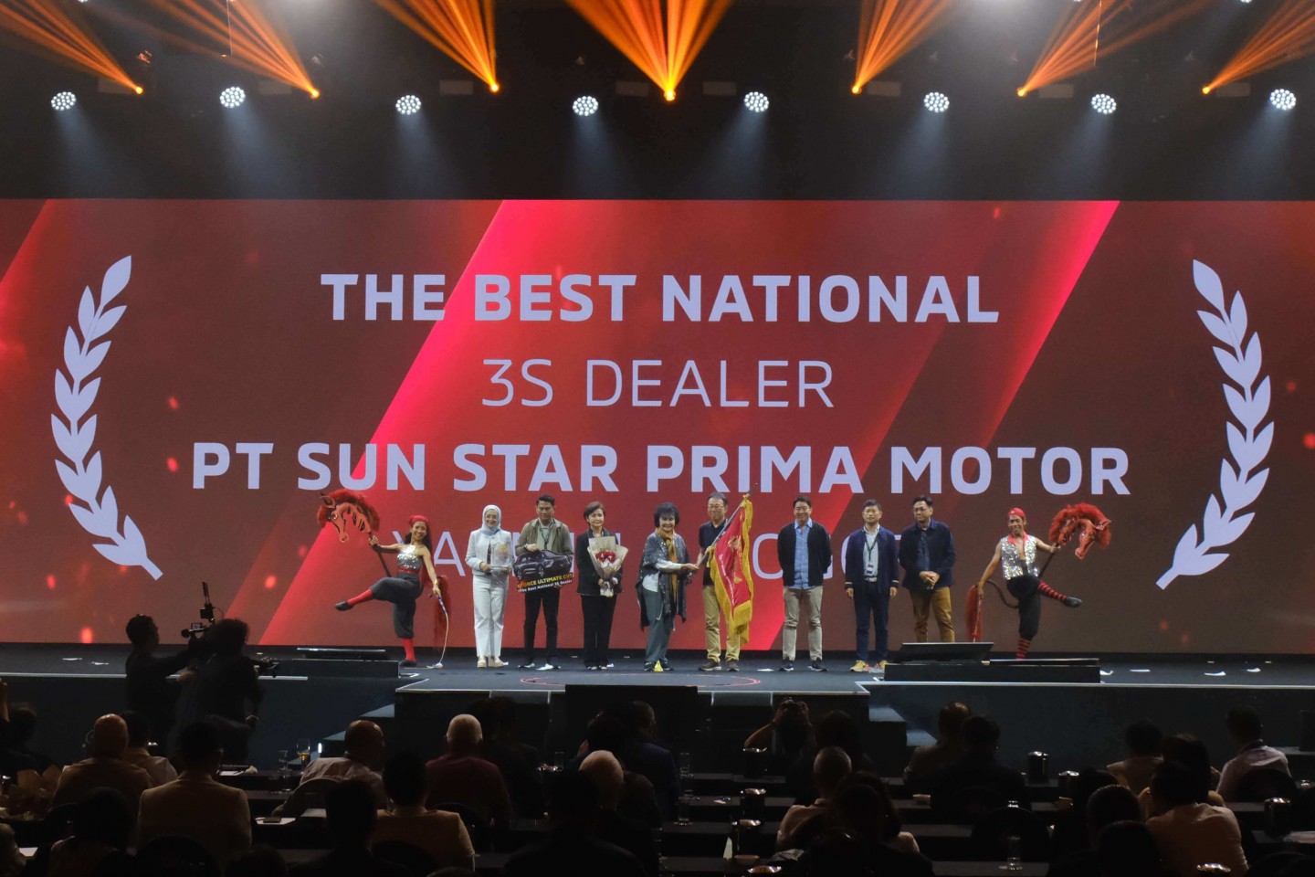 MMKSI Berikan Penghargaan Untuk Diler Mitsubishi Motors Terbaik di Indonesia Periode Tahun Fiskal 2023