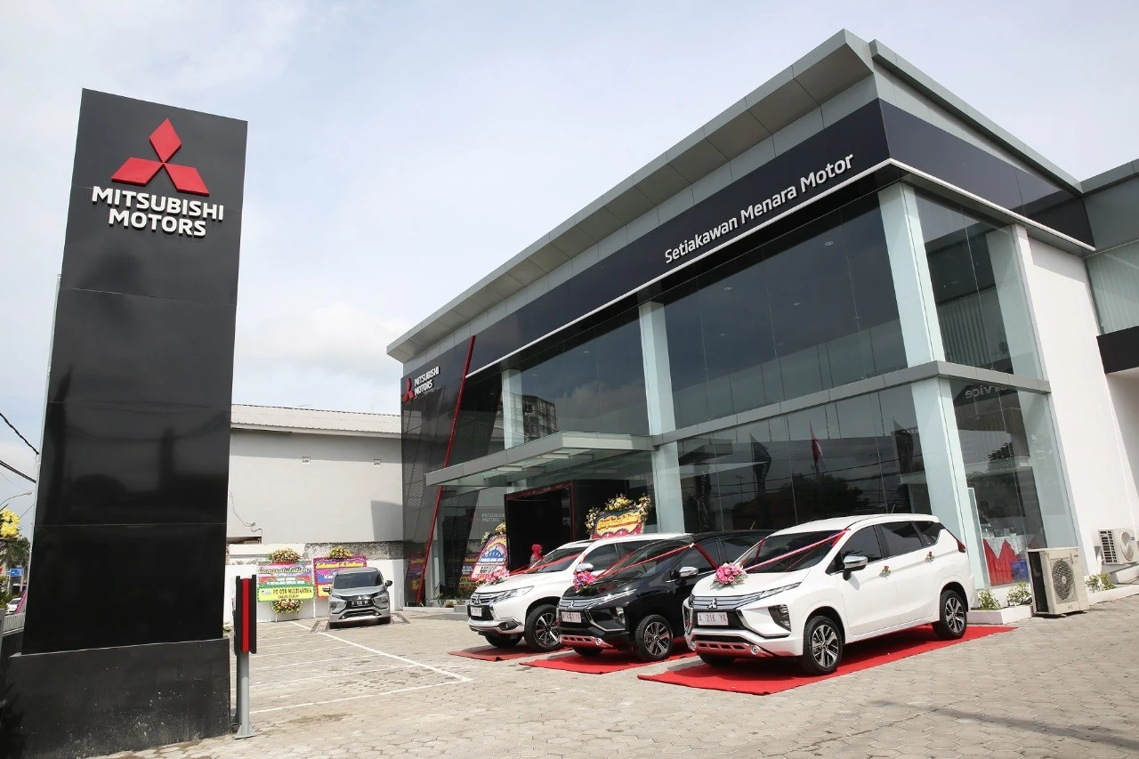 Mitsubishi Motors Hadirkan Dua Diler Kendaraan Penumpang Terbaru