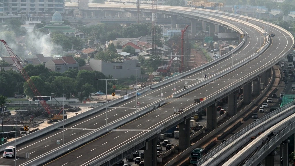Persiapkan Hal Ini Sebelum Melintas Jalan Tol Layang Jakarta-Cikampek