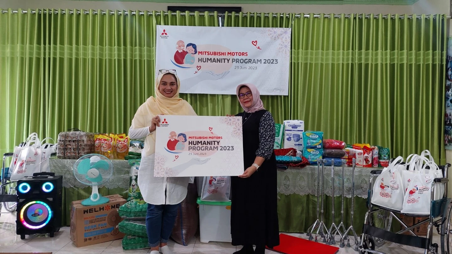 MMKSI Berbagi Kasih di Momen Idul Adha Bersama Para Lansia di Jakarta