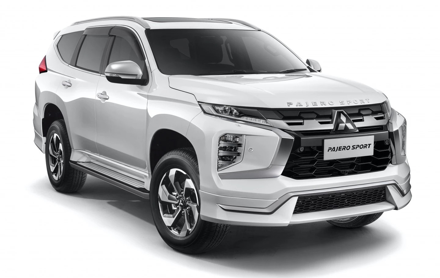 8 Aksesori Resmi Ini Membuat Tampilan New Pajero Sport Semakin Eksklusif