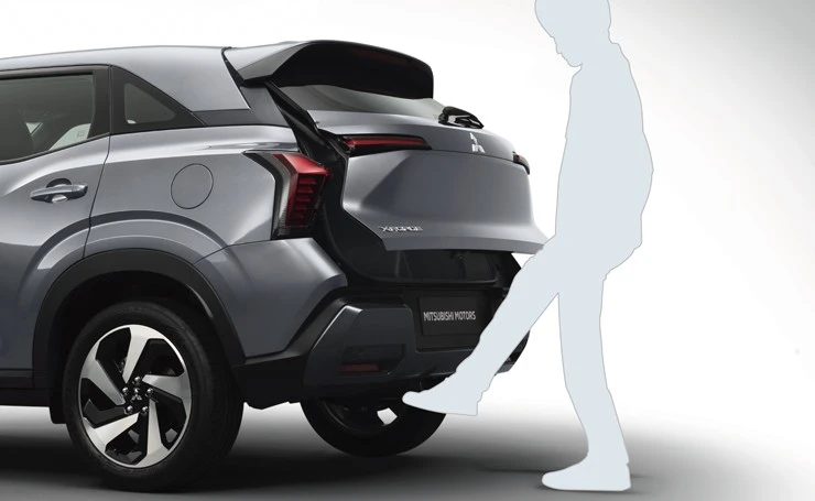 Handsfree Power Liftgate with Kick Sensor