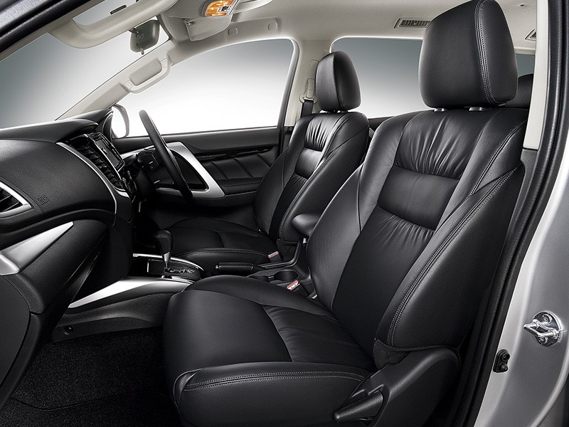 Luxurious Black Interior Leather Seat